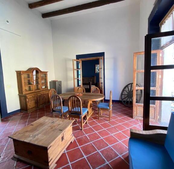 بنسيون Hostal Con 4 Habitaciones Sencillas En Segundo Piso