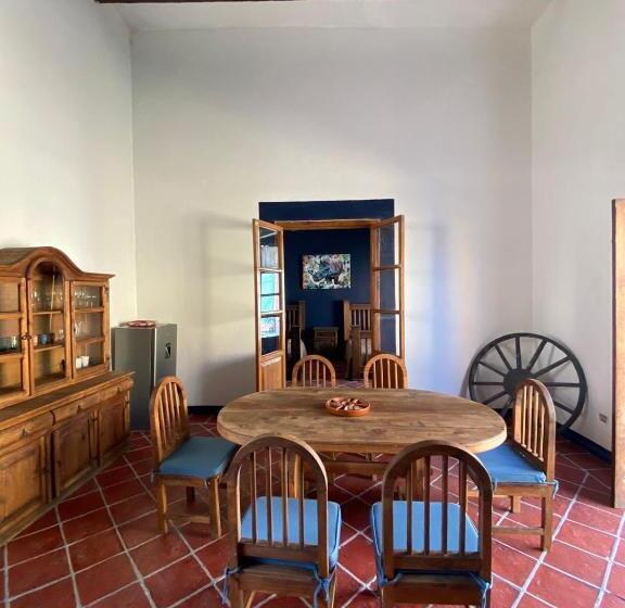 پانسیون Hostal Con 4 Habitaciones Sencillas En Segundo Piso