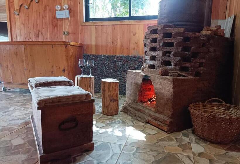 펜션 Hostel Calafquen Coñaripe