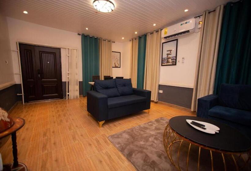 פנסיון Igit Homes