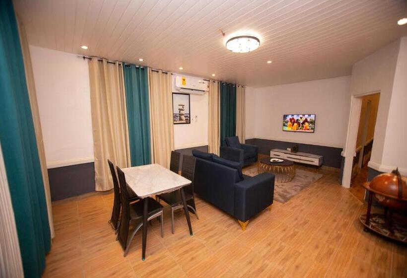 פנסיון Igit Homes