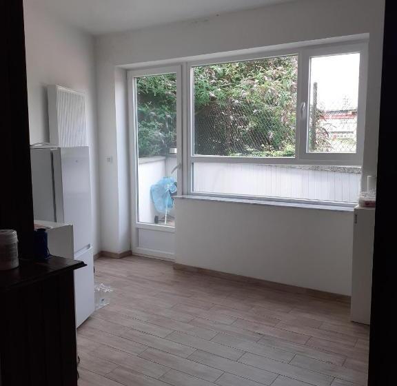 Пансион Marci Room Sweethome