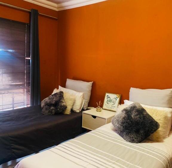 펜션 Mokwena Lodge