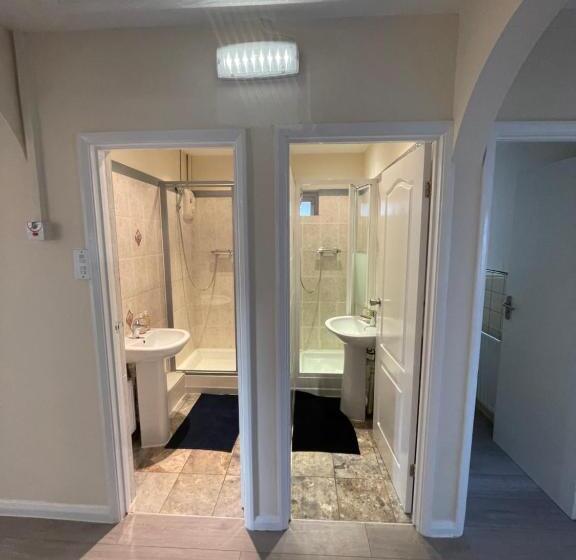 膳宿费 New Malden House