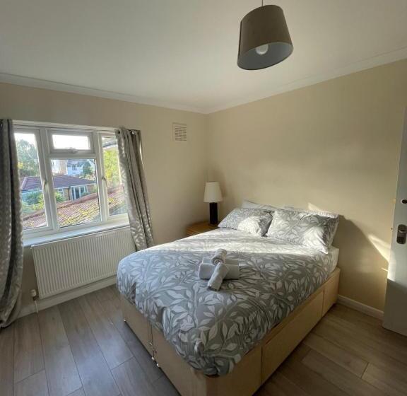 膳宿费 New Malden House