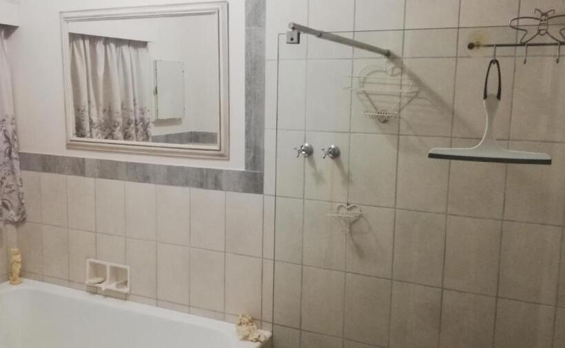 פנסיון Parksig Self Catering