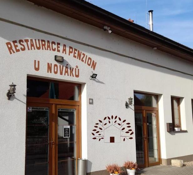 פנסיון Penzion A Restaurace U Nováků