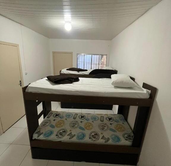 ペンション Quarto Para Mulheres