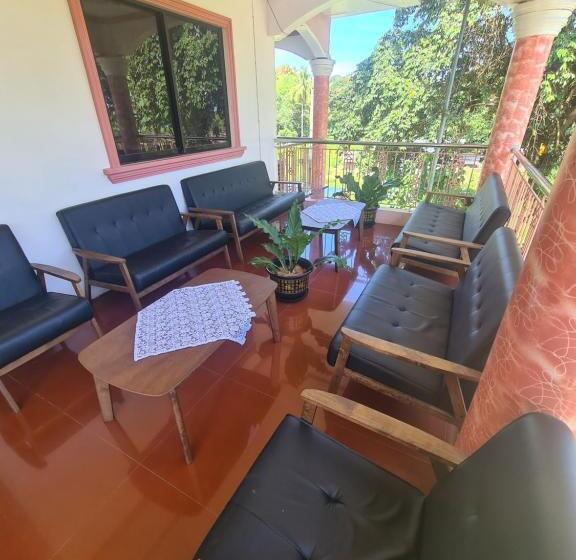 پانسیون Rotunda Inn Home Stay