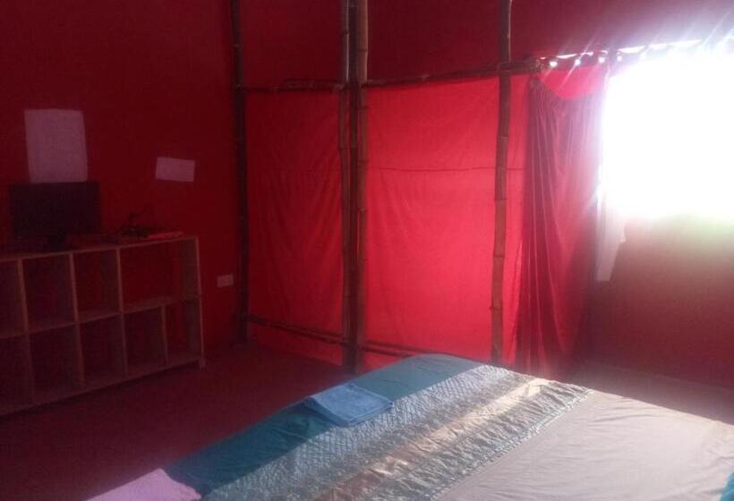 بنسيون Spanish Cottage Home Lodge