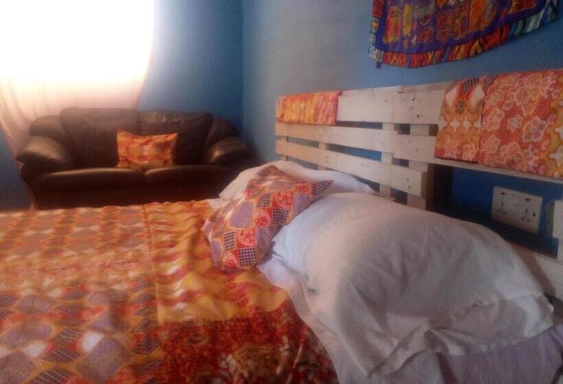 بنسيون Spanish Cottage Home Lodge