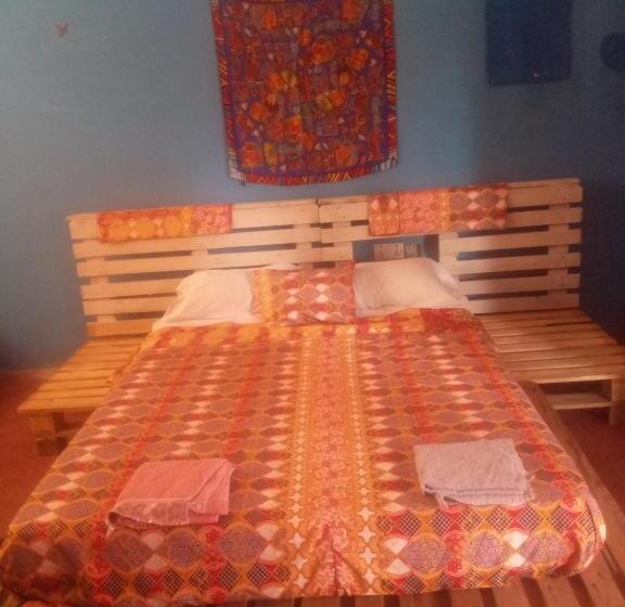 بنسيون Spanish Cottage Home Lodge