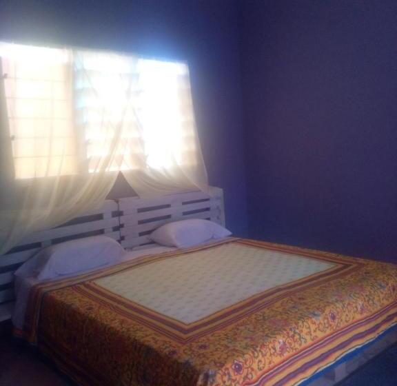 بنسيون Spanish Cottage Home Lodge