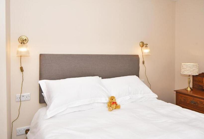 Пансион The Masons Arms