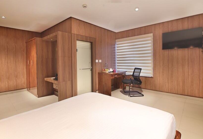 リゾートホテル Sanjeevini Ayurveda And Yoga Retreat