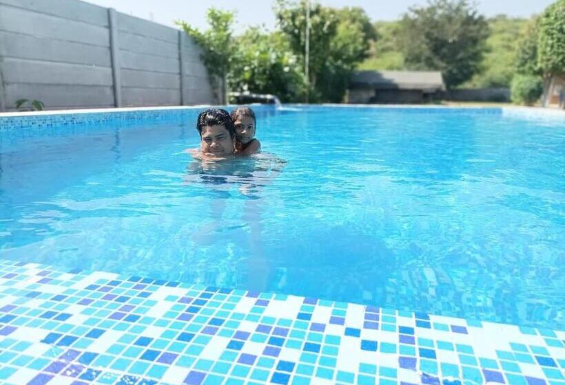 منتجع Wildhawk Adventure Near Delhi Ncr