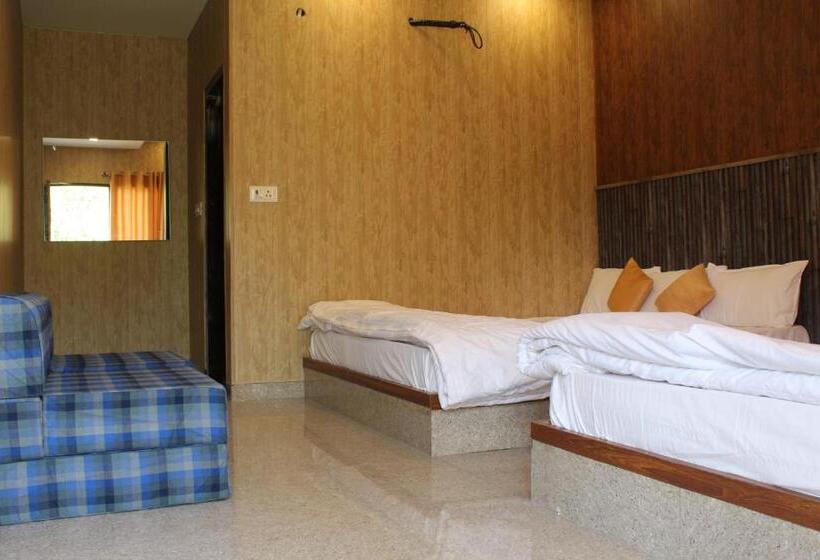 منتجع Wildhawk Adventure Near Delhi Ncr