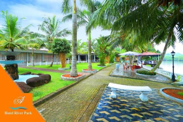 River Park Hotel   Hikkaduwa