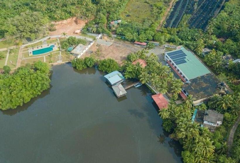 River Park Hotel   Hikkaduwa