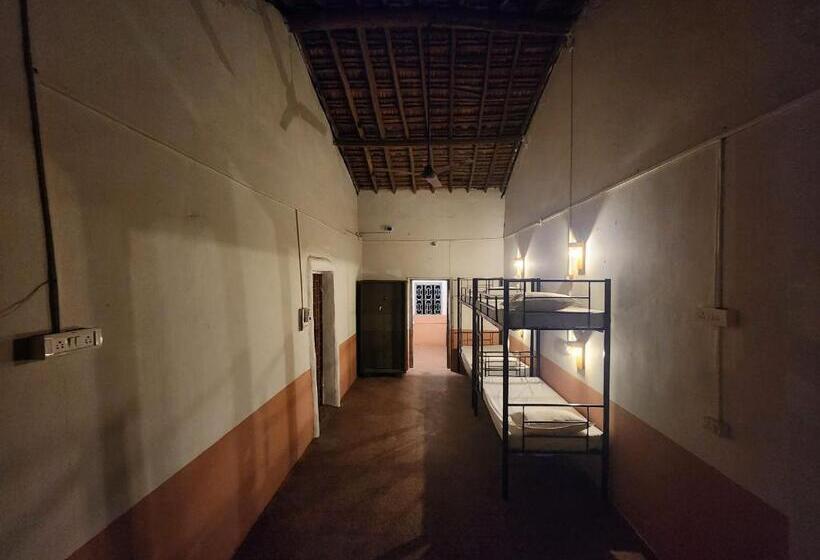 Rustic Dreams Hostel   Anjuna