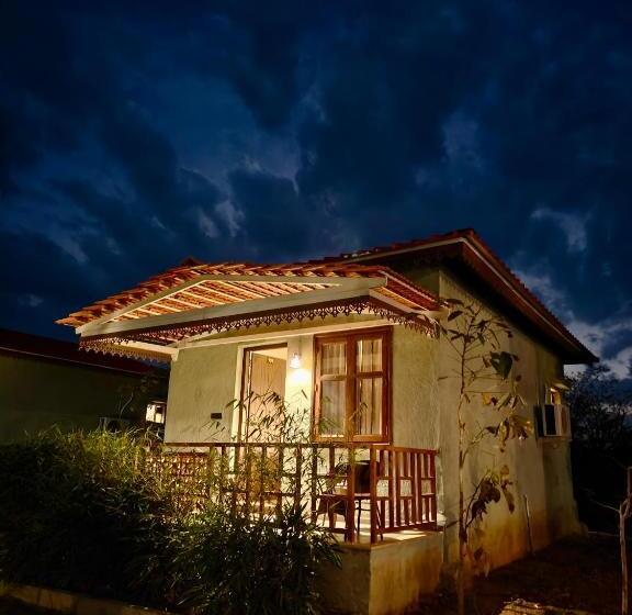 Saiprasad Tiger Resort