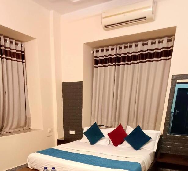 Vadamia Hotel & Resorts