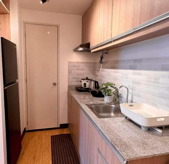 فندق صغير Aj’s Cozy Condo Davao