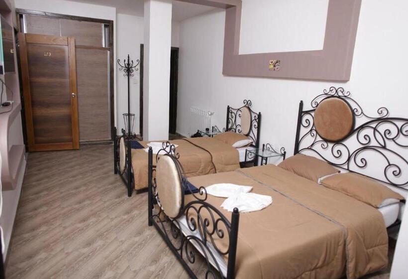 هاستل Motel Greenland