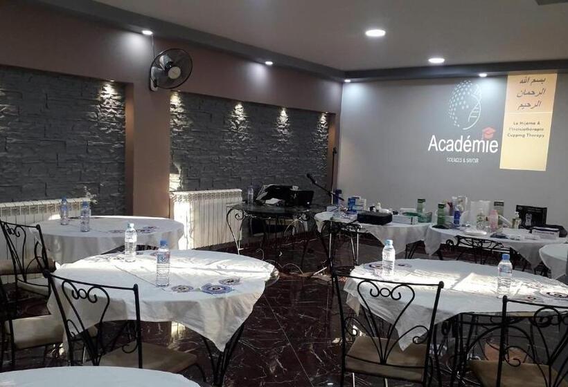 هاستل Motel Greenland