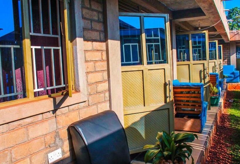 هاستل Munry Tourist Inn