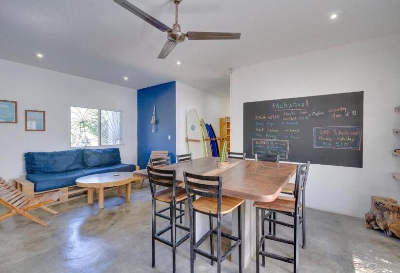 호스텔 Popoyo Republic