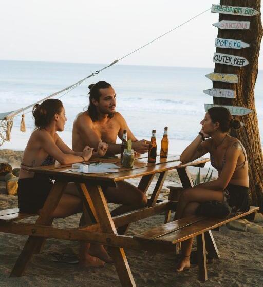 호스텔 Popoyo Republic