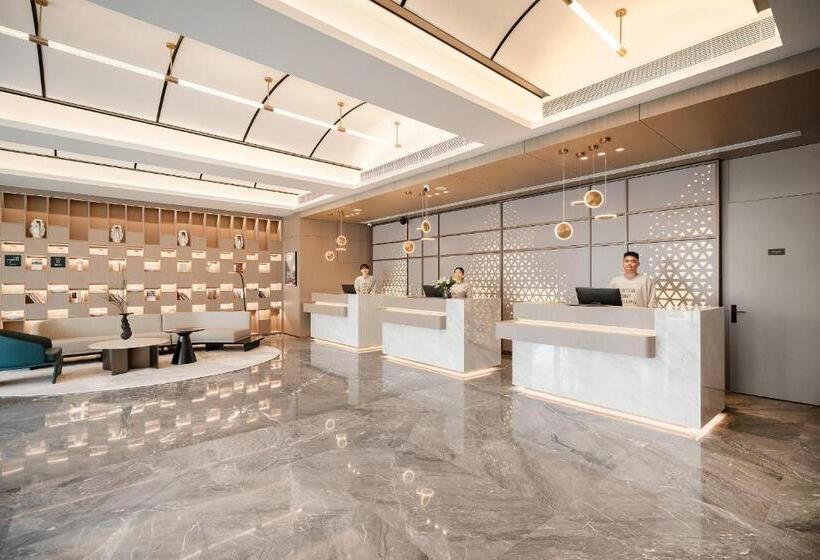 Atour Hotel Chengdu East Station Greenland 468 Center