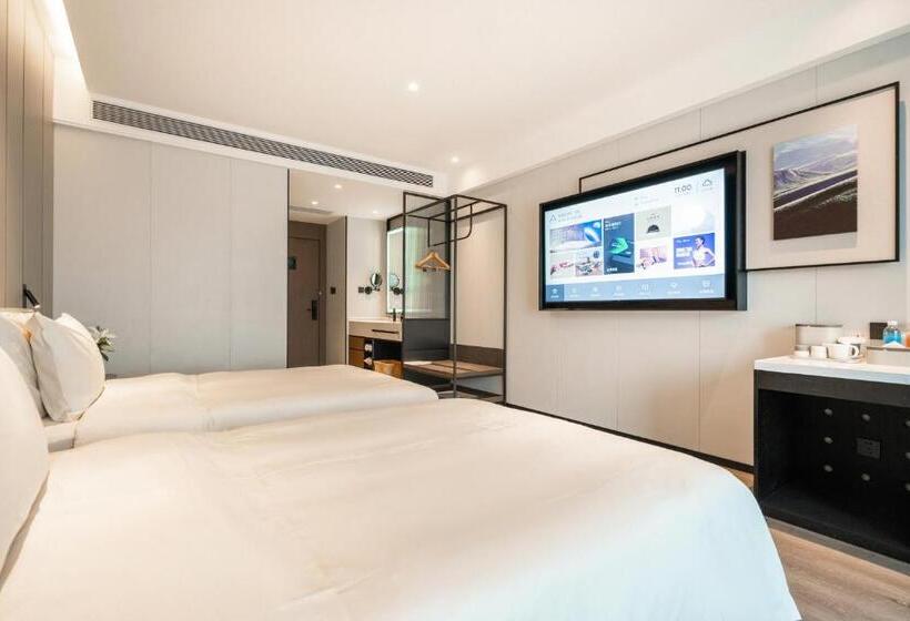 Atour Hotel Chengdu East Station Greenland 468 Center