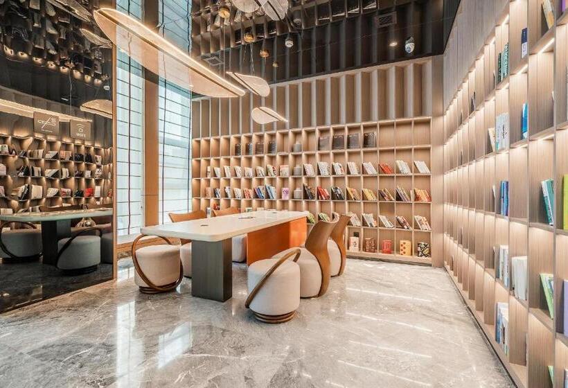 Atour Hotel Chengdu East Station Greenland 468 Center