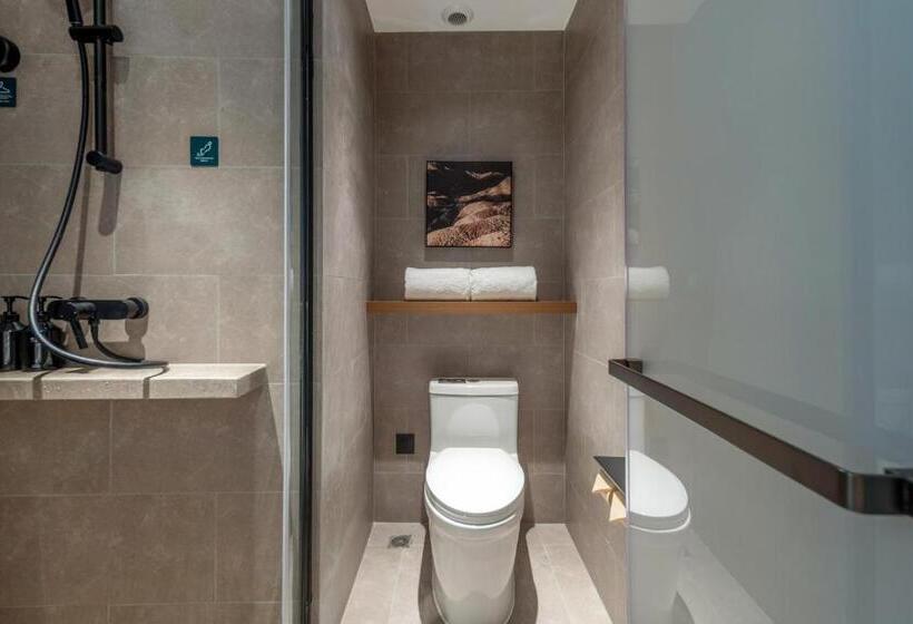 Atour Hotel Nanchang Bayi Square Provincial Television Station