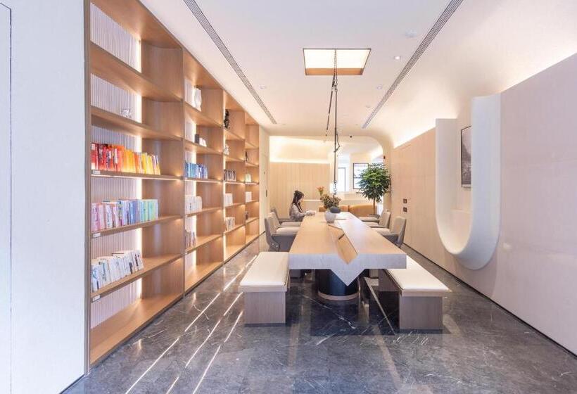 Atour Hotel Nanjing Jinma Road Station