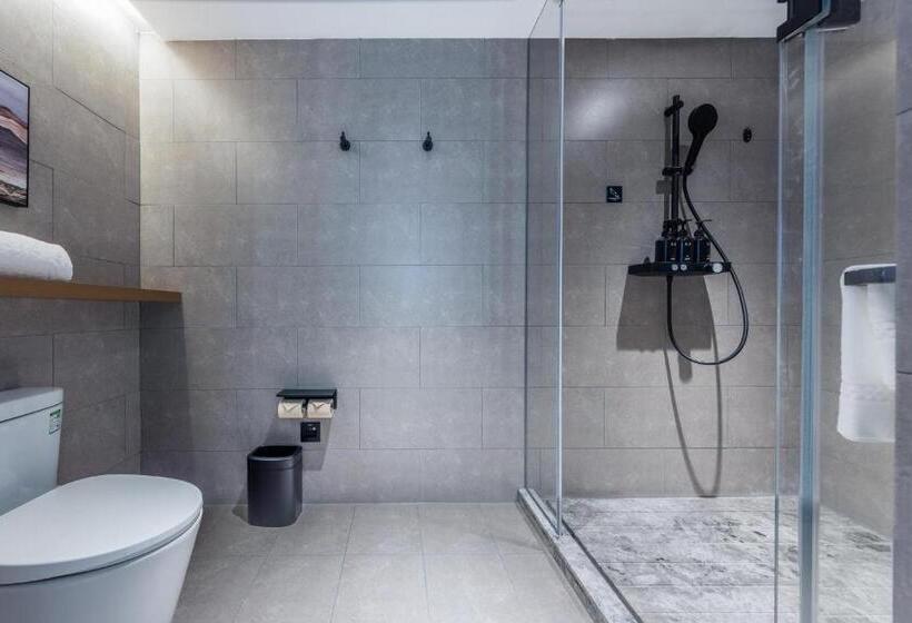 Atour Hotel Nanjing Jinma Road Station