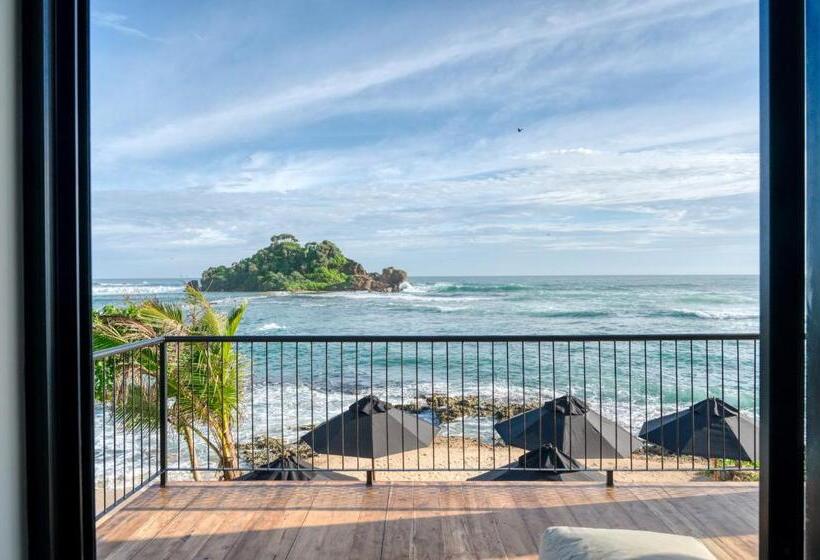 Bed and Breakfast Abode By The Beach