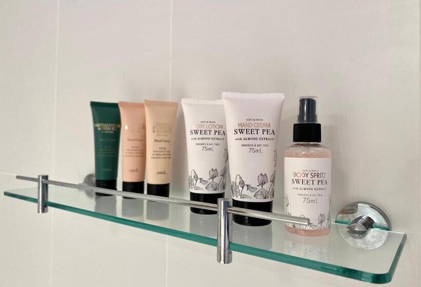 צימר French Provincial The Garden Suite At Chapmans Incl Breakfast & Golf