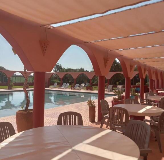 Bed and Breakfast Camping Takat