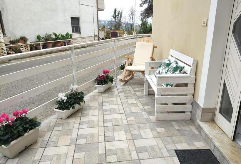 مبيت وإفطار La Casetta Di Angela