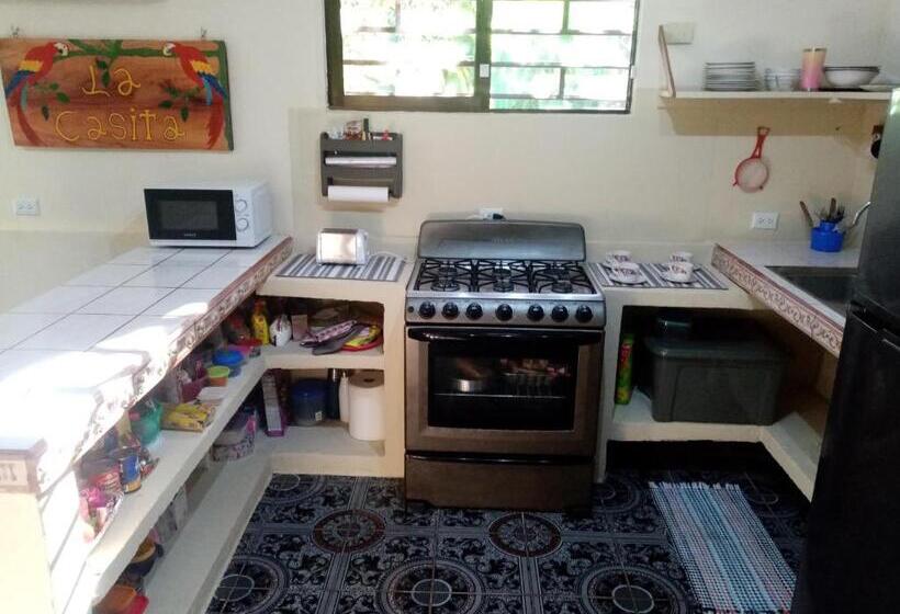 تختخواب و صبحانه La Casita