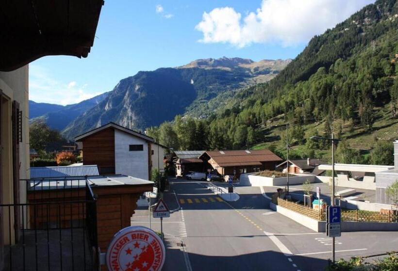 住宿加早餐  La Petite Auberge