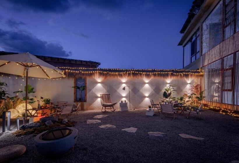 مبيت وإفطار Shangri La Jinwushe Boutique Inn