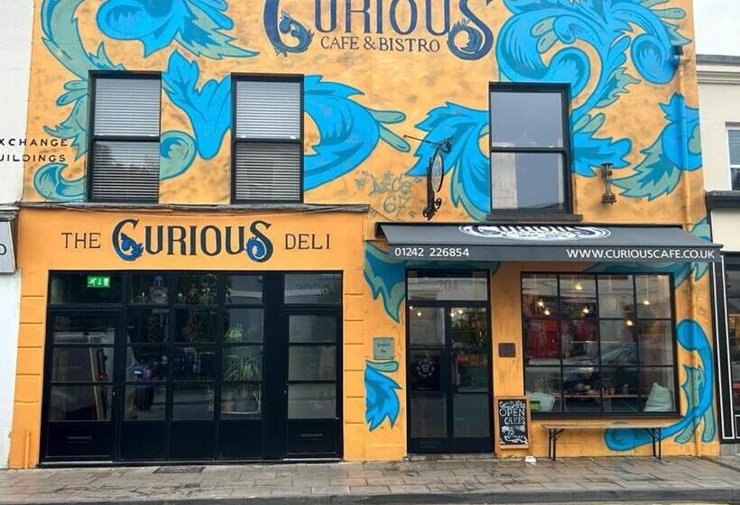 צימר The Curious Apartment, Cheltenham