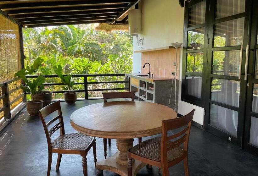 مبيت وإفطار Villa Rawarawa