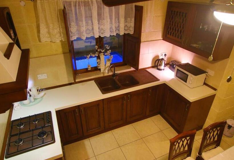 تختخواب و صبحانه W, Villagg San Guzepp