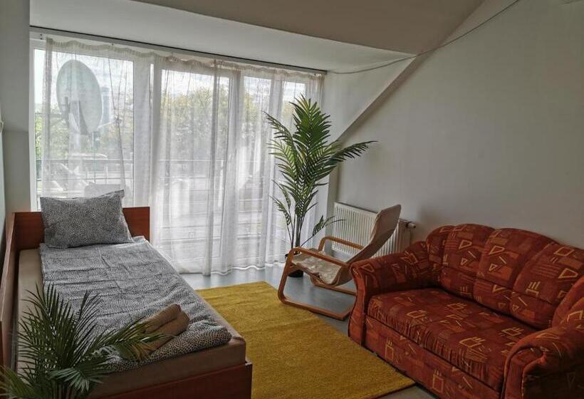 Híd Ifjúsági Szálló