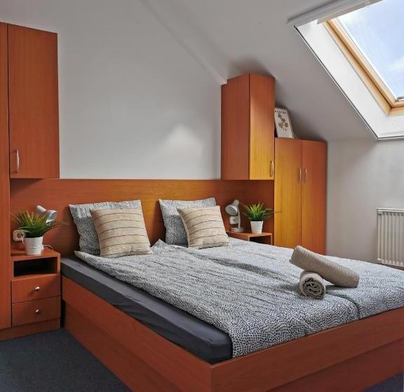 Híd Ifjúsági Szálló